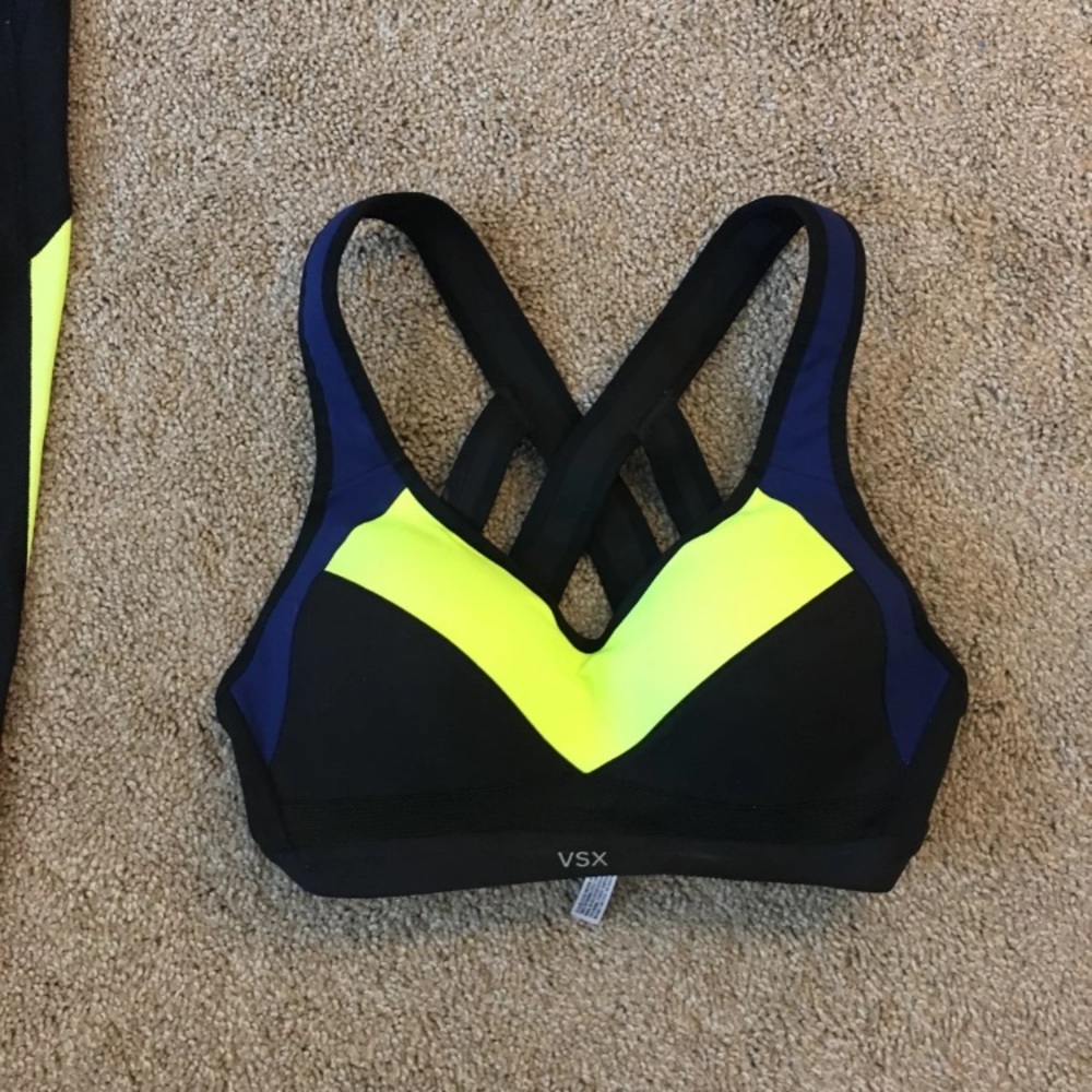 VICTORIAS SECRET SPORTS BRA